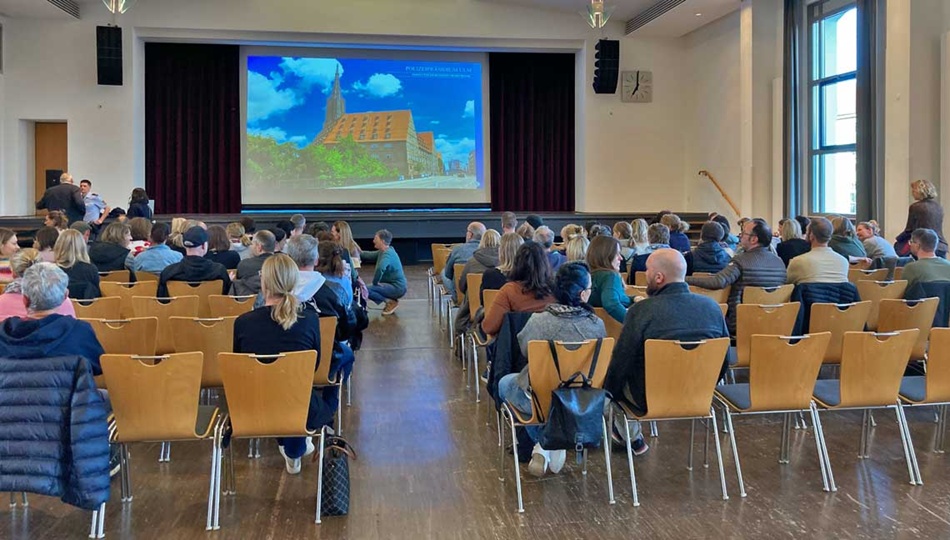 Medienvortrag in der Drümmelbergschule zum Thema „Tatwaffe Smartphone“